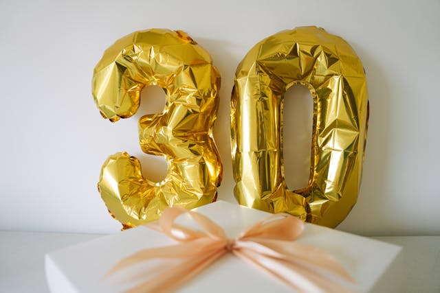 Ge bort en annorlunda 30 års present eller en 30 års present med upplevelse.