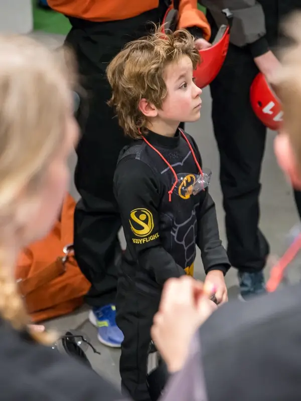 Testa Bodyflight som inomhusaktiviteter med barn.