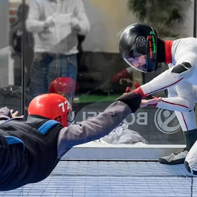 Ge Bodyflight indoor skydiving som 70 års present upplevelse.