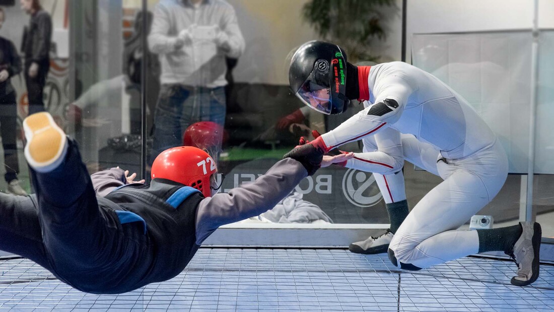 Indoor skydiving är en teambuilding aktivitet i Stockholm.